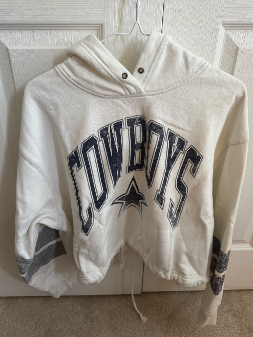 Women’s Dallas Cowboys Hoodie by 47 Brand. Size L.